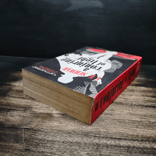 A Conjuring of Light - V.E. Schwab รูปที่ 5