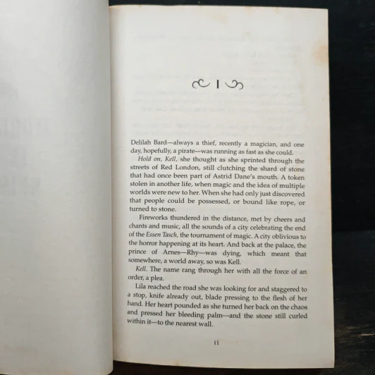 A Conjuring of Light - V.E. Schwab รูปที่ 6