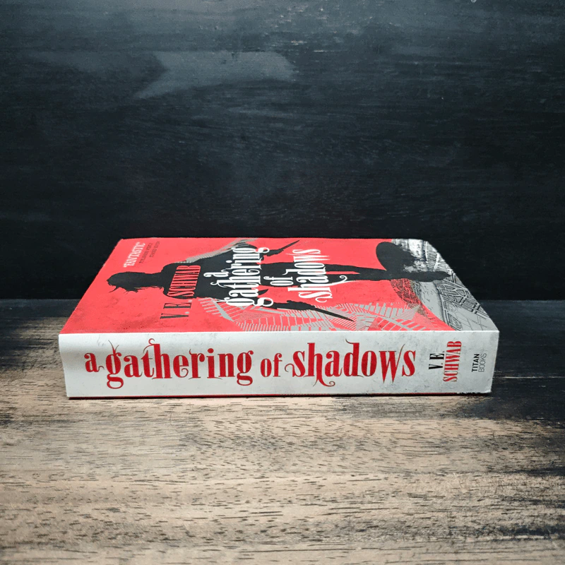 A Gathering of Shadows - V.E. Schwab รูปที่ 3