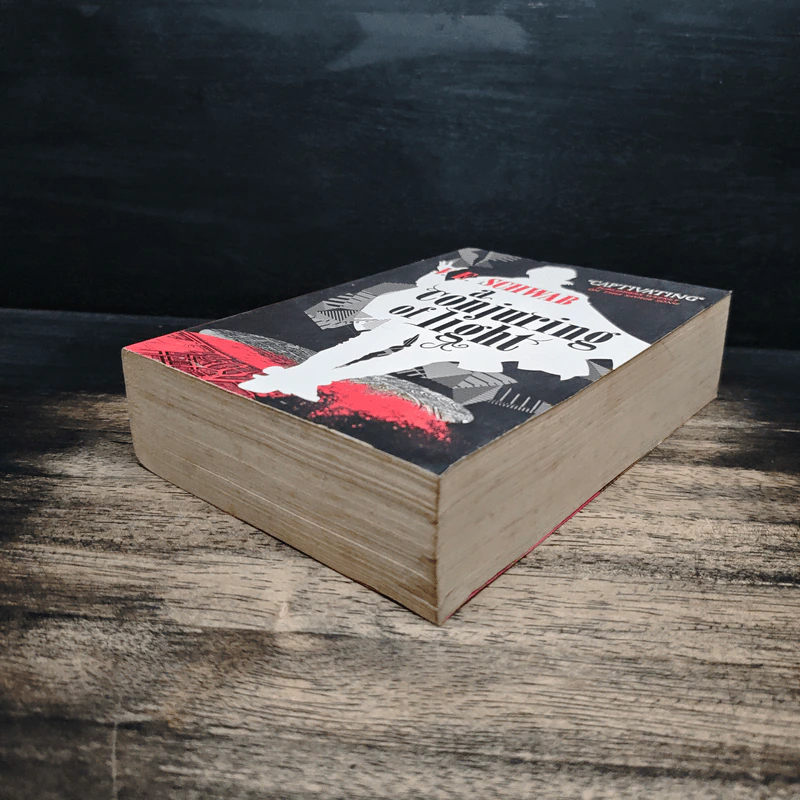 A Conjuring of Light - V.E. Schwab รูปที่ 4