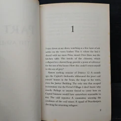 The Hunger Games: Mockingjay - Suzanne Collins รูปที่ 8
