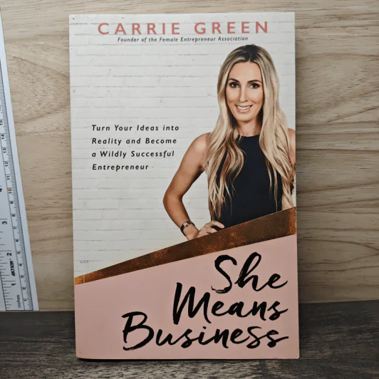 She Means Business - Carrie Green รูปที่ 1