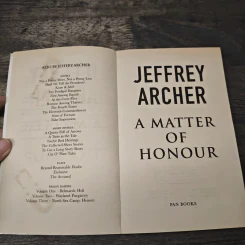 A Matter of Honour - Jeffrey Archer รูปที่ 6
