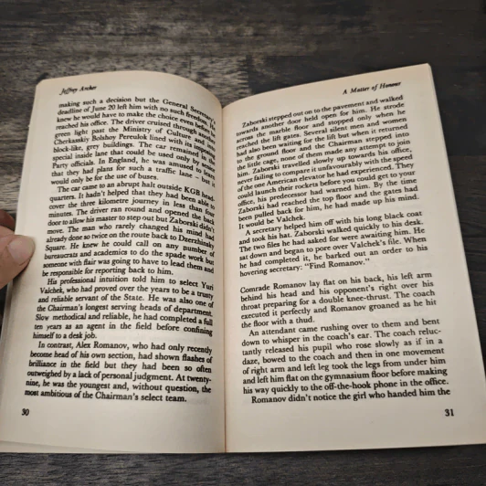 A Matter of Honour - Jeffrey Archer รูปที่ 7