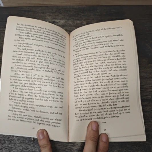 And Thereby Hangs a Tale - Jeffrey Archer รูปที่ 8
