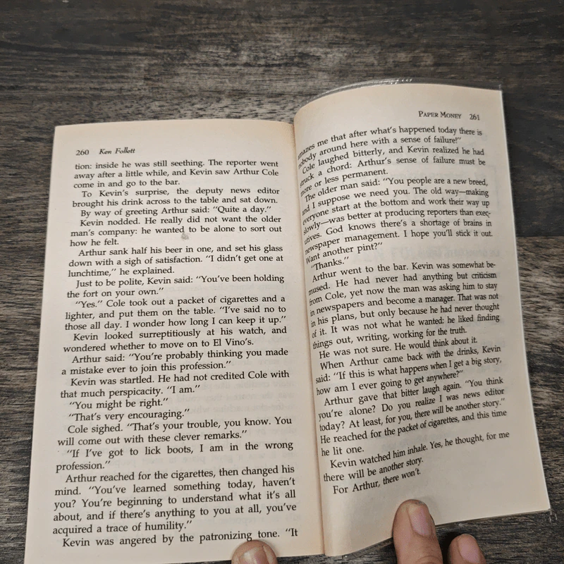 Paper Money - Ken Follett รูปที่ 8