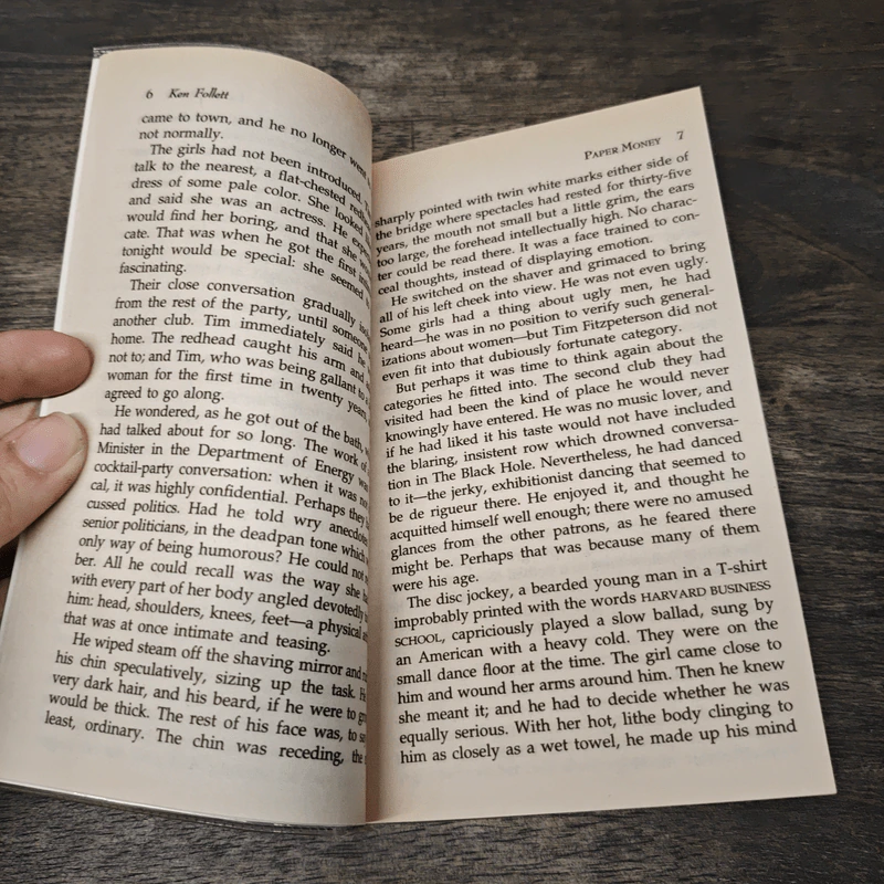 Paper Money - Ken Follett รูปที่ 7