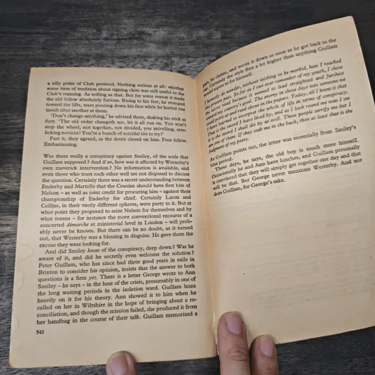 The Honourable Schoolboy - John le Carré รูปที่ 7