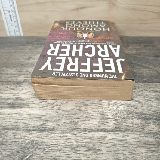 Honour Among Thieves - Jeffrey Archer รูปที่ 4