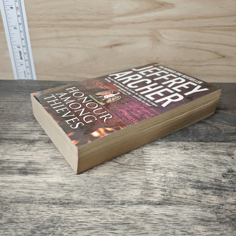 Honour Among Thieves - Jeffrey Archer รูปที่ 3
