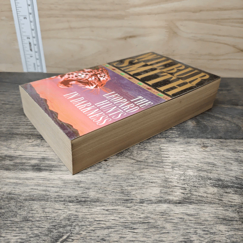 The Leopard Hunts in Darkness - Wilbur Smith รูปที่ 3