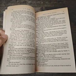 Survivor in Death - J.D. Robb รูปที่ 7