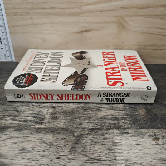 A Stranger in the Mirror - Sidney Sheldon รูปที่ 2