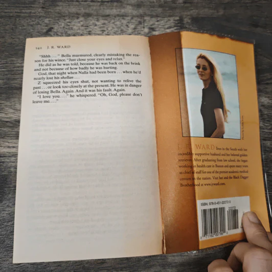 Lover Enshrined - J.R. Ward รูปที่ 8