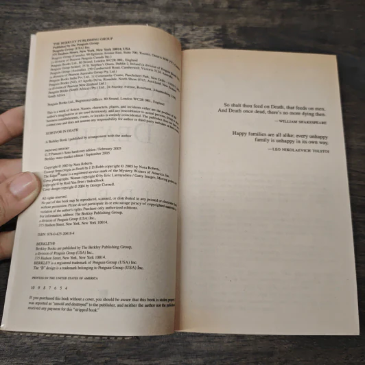Survivor in Death - J.D. Robb รูปที่ 6