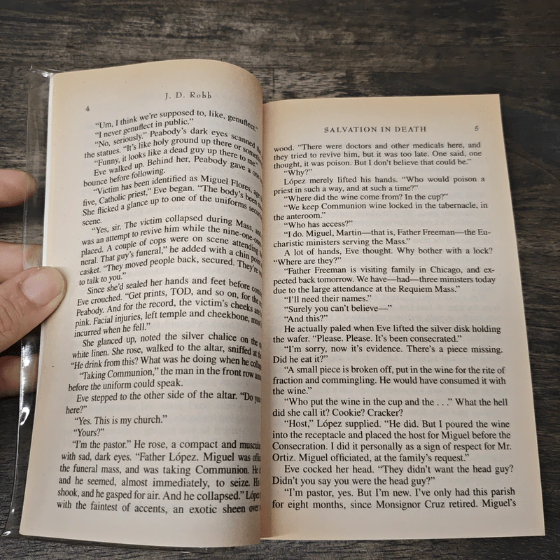 Salvation In Death - J.D. Robb รูปที่ 7