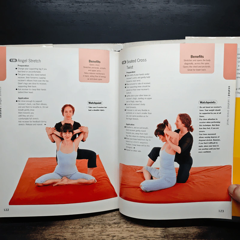 Step-by-Step Thai Massage - Niclaire Mann, Eleanor McKenzie รูปที่ 11