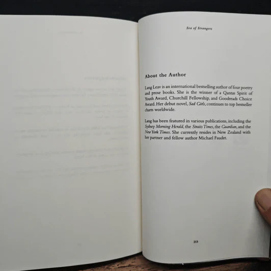 Sea of Strangers - Lang Leav รูปที่ 9