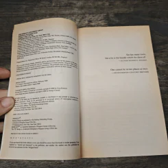 Strangers in Death - J.D. Robb รูปที่ 6