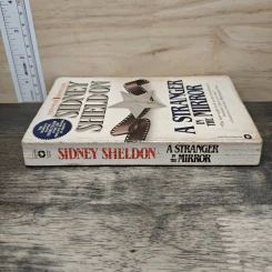 A Stranger in the Mirror - Sidney Sheldon รูปที่ 2