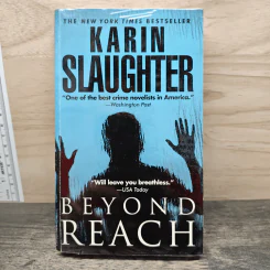 Beyond Reach - Karin Slaughter