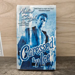 Caressed by Ice - Nalini Singh