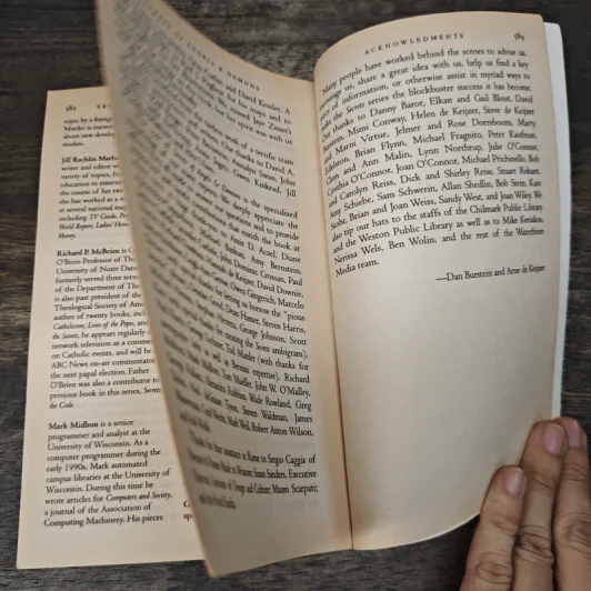 Secrets of Angels and Demons - DAN BURSTEIN, ARNE de KEIJZER รูปที่ 8