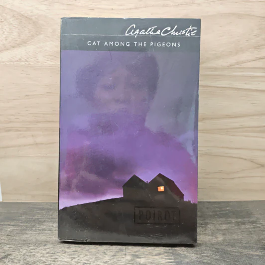 Cat Among the Pigeons - Agatha Christie รูปที่ 1
