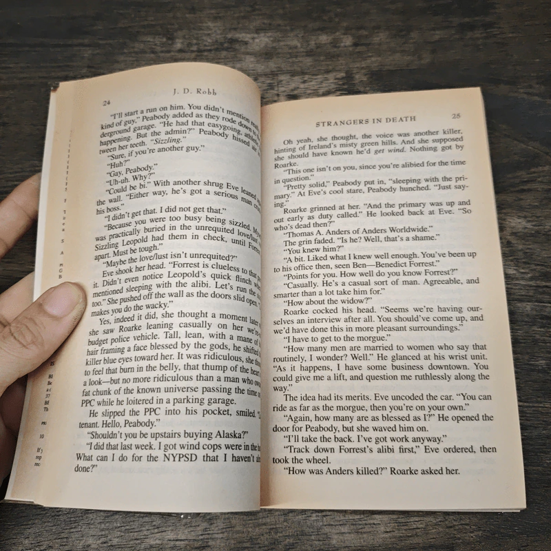 Strangers in Death - J.D. Robb รูปที่ 7