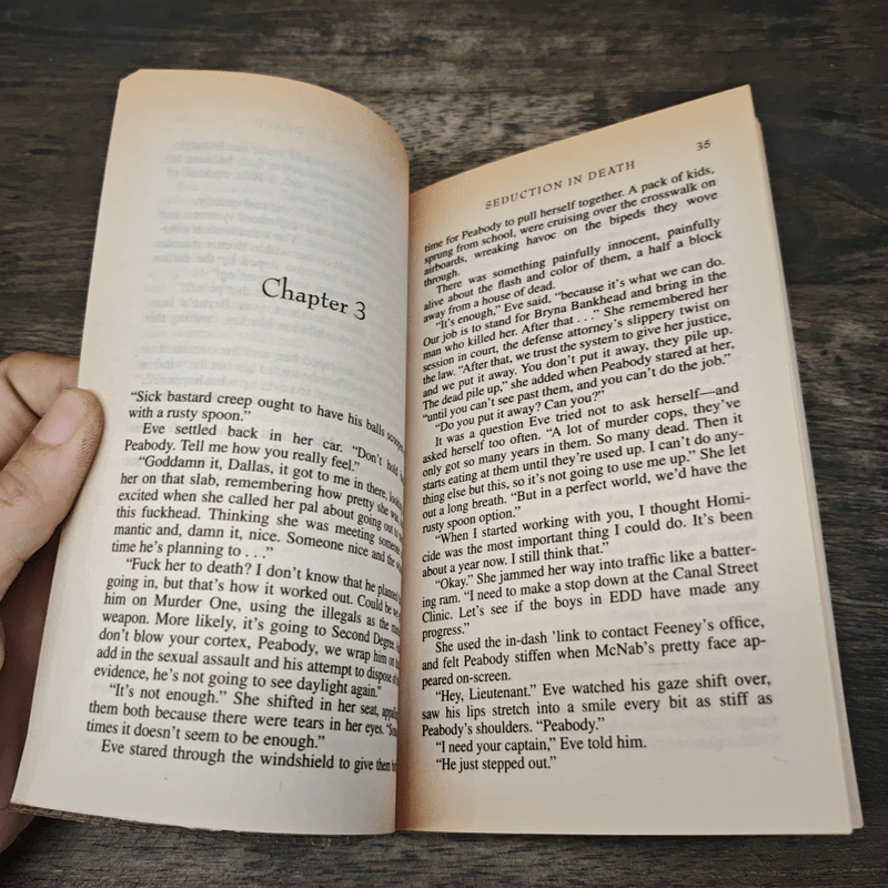 Seduction in Death - J.D. Robb รูปที่ 7