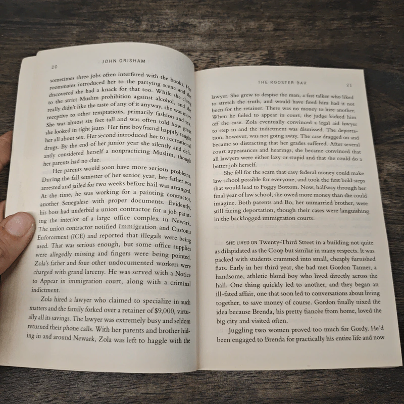 The Rooster Bar - John Grisham รูปที่ 7