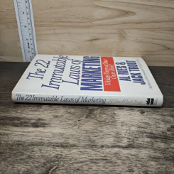 The 22 Immutable Laws of Marketing - Al Ries, Jack Trout รูปที่ 2