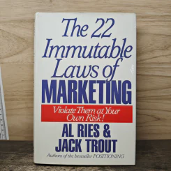 The 22 Immutable Laws of Marketing - Al Ries, Jack Trout รูปที่ 1