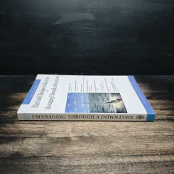 Harvard Business Review on Managing Through a Downturn รูปที่ 3