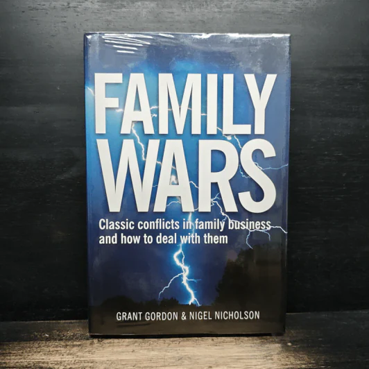 Family Wars - Grant Gordon, Nigel Nicholson รูปที่ 1