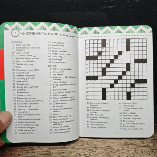Pocket Posh Christmas Crosswords รูปที่ 7