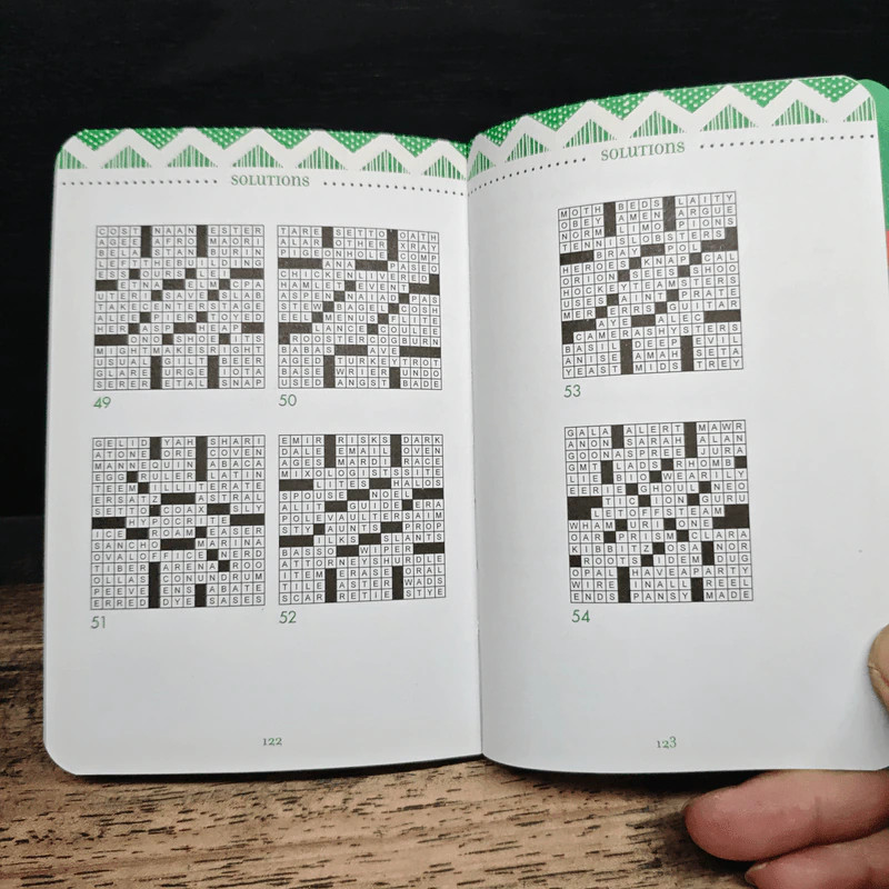 Pocket Posh Christmas Crosswords รูปที่ 8