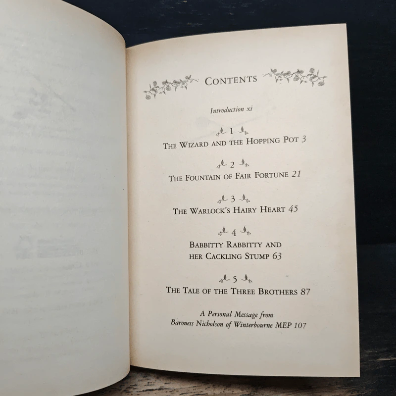 The Tales of Beedle the Bard - J. K. Rowling รูปที่ 7