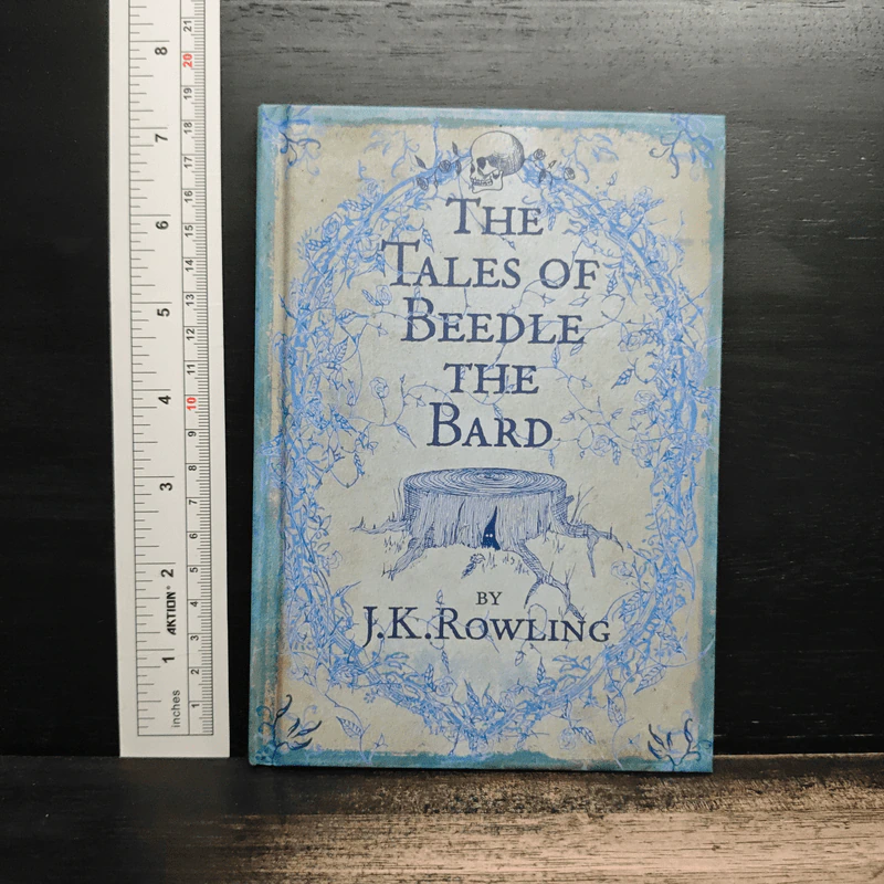 The Tales of Beedle the Bard - J. K. Rowling รูปที่ 1