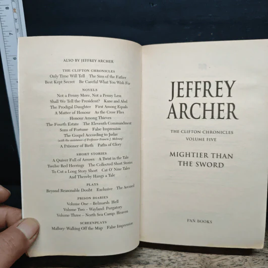 Mightier Than the Sword - Jeffrey Archer รูปที่ 6