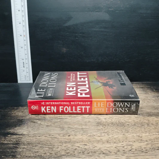 Lie Down with Lions - Ken Follett รูปที่ 3