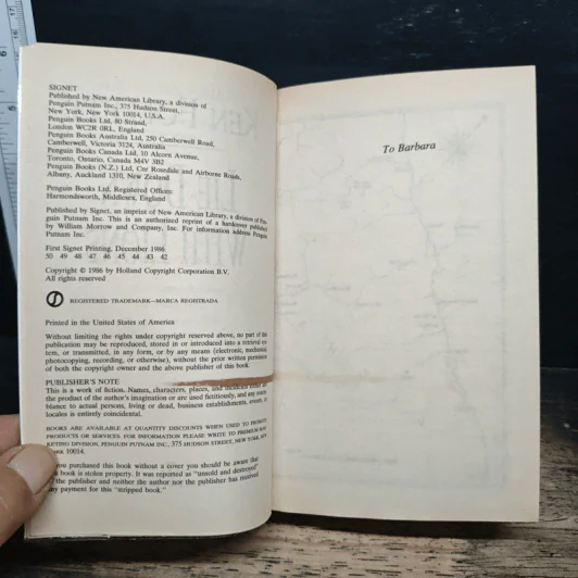 Lie Down with Lions - Ken Follett รูปที่ 6