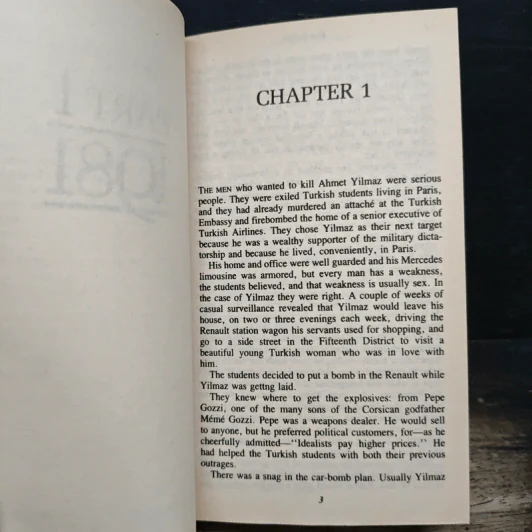 Lie Down with Lions - Ken Follett รูปที่ 7