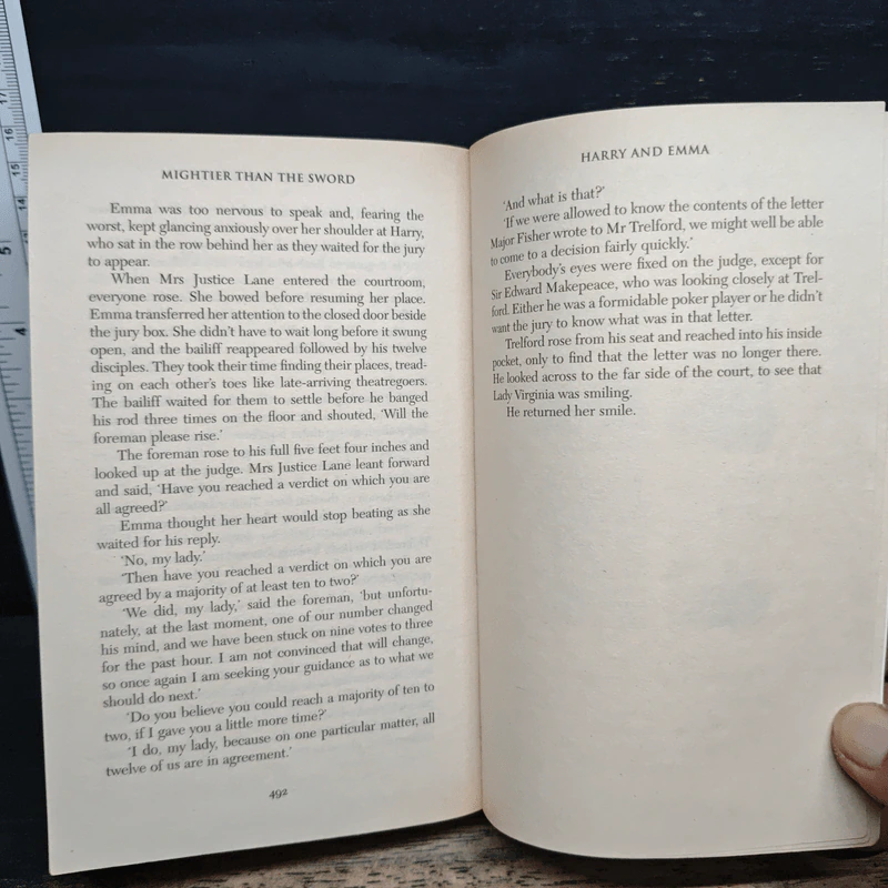 Mightier Than the Sword - Jeffrey Archer รูปที่ 9