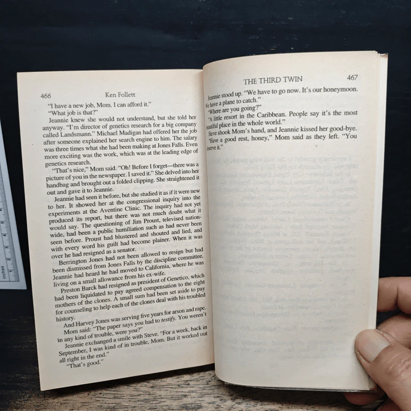 The Third Twin - Ken Follett รูปที่ 8