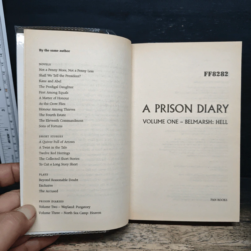 A Prison Diary Volume I Hell - Jeffrey Archer รูปที่ 6