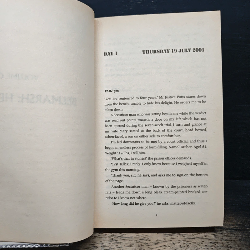 A Prison Diary Volume I Hell - Jeffrey Archer รูปที่ 8