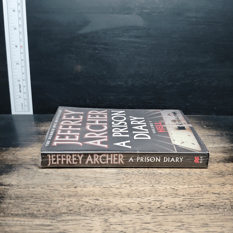 A Prison Diary Volume I Hell - Jeffrey Archer รูปที่ 3
