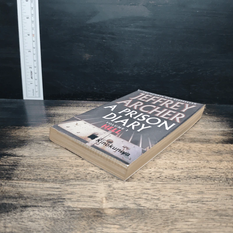 A Prison Diary Volume I Hell - Jeffrey Archer รูปที่ 4