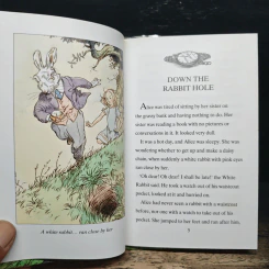 Alice in Wonderland - Ladybird Classics รูปที่ 7